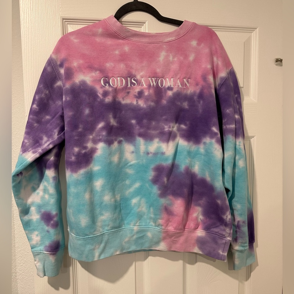 Ariana Grande 2018 crew neck sweater
